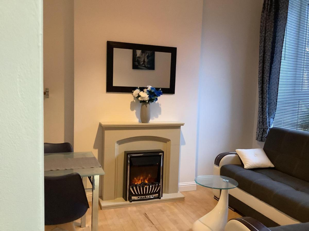 Ground Floor Apartment With Garden Glasgow Exterior foto